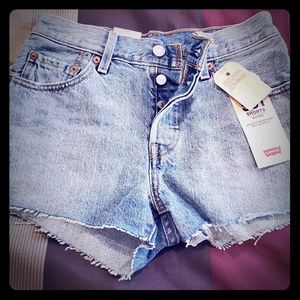 Levi's shorts 501